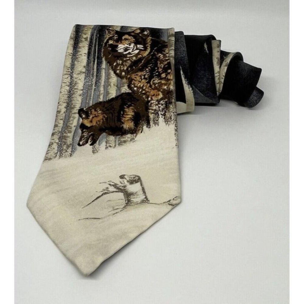 Vintage 417 by Van Heusen 100% Silk Tie Scenic Landscape Wolves Handmade Tie USA